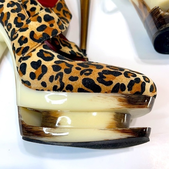 Privileged Cheetah Leopard Platform Pump - Picture 3 of 10